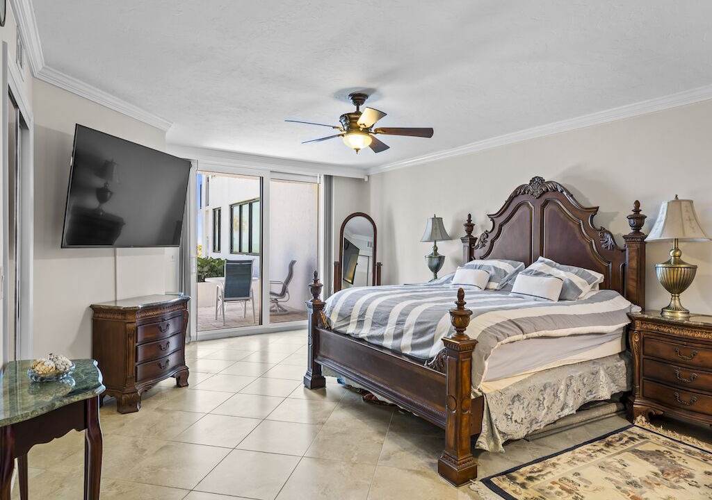 Photo of Bedroom in Indian River Shores