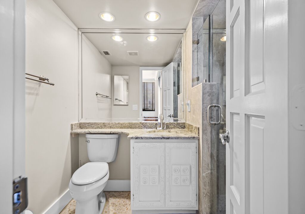 Photo of Bathroom in Indian River Shores