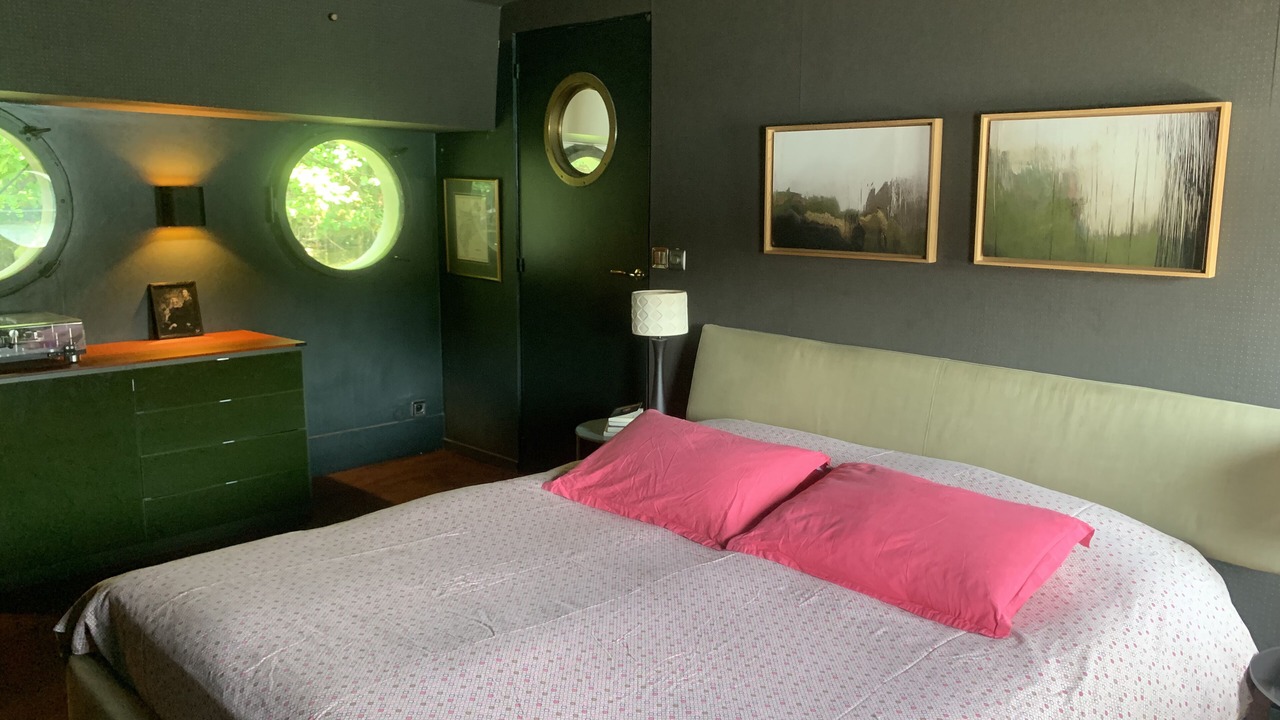 Photo of Bedroom in Suresnes