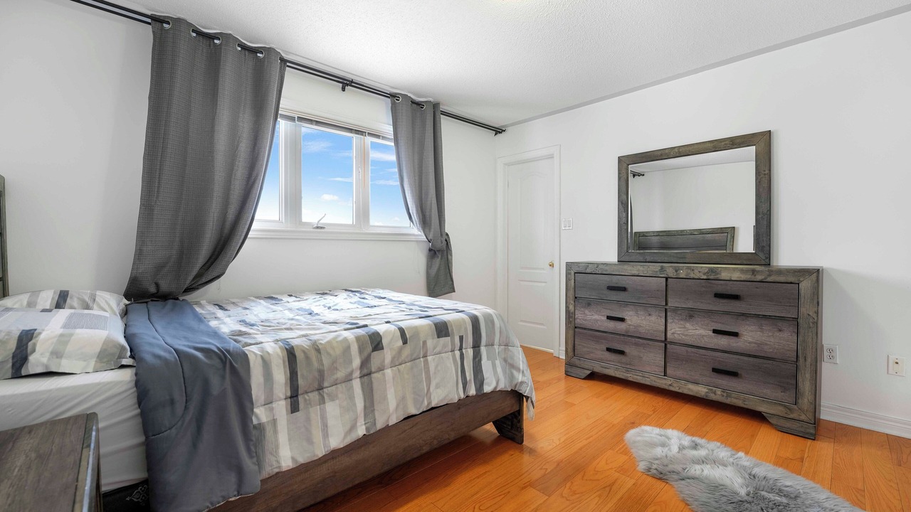 Photo of Bedroom in Richmond Hill