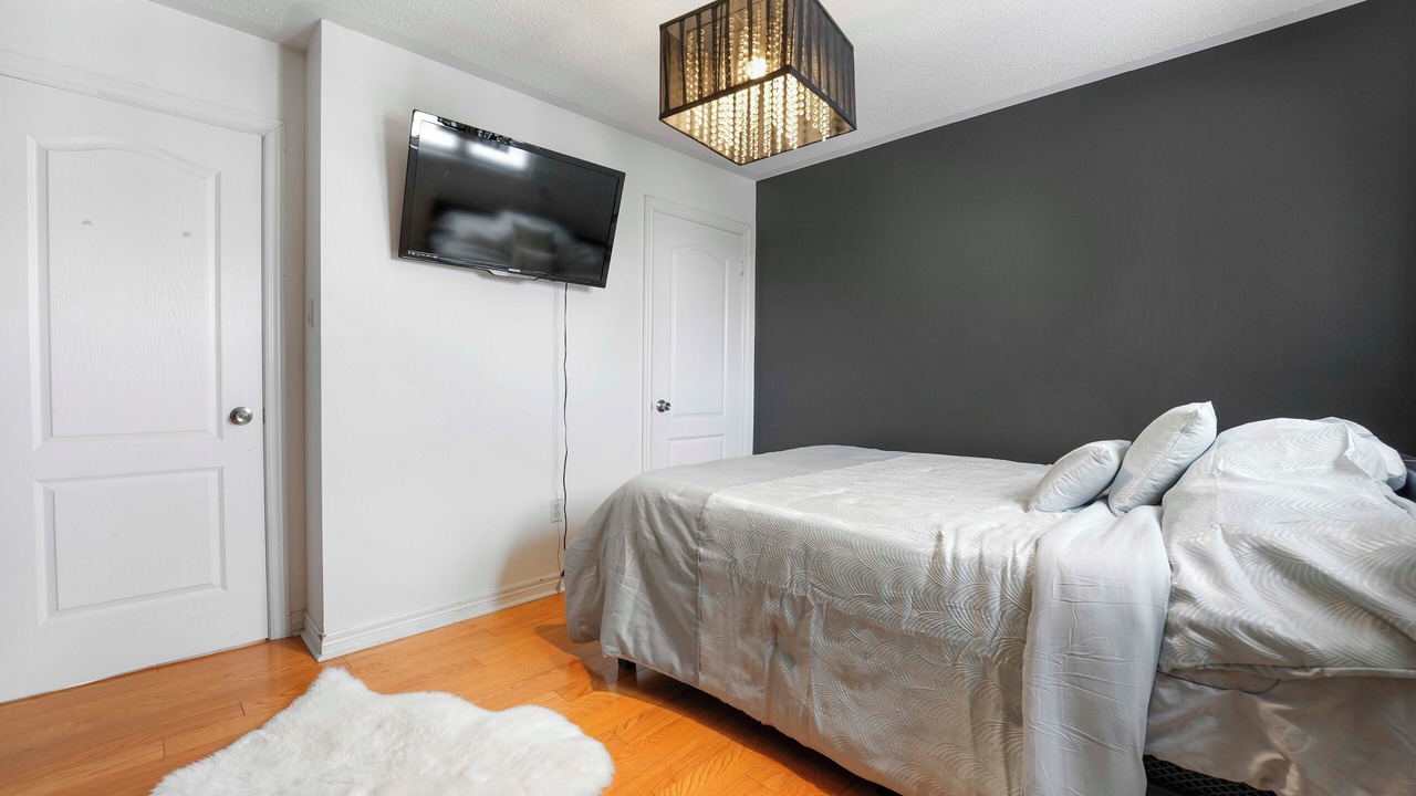 Photo of Bedroom in Richmond Hill