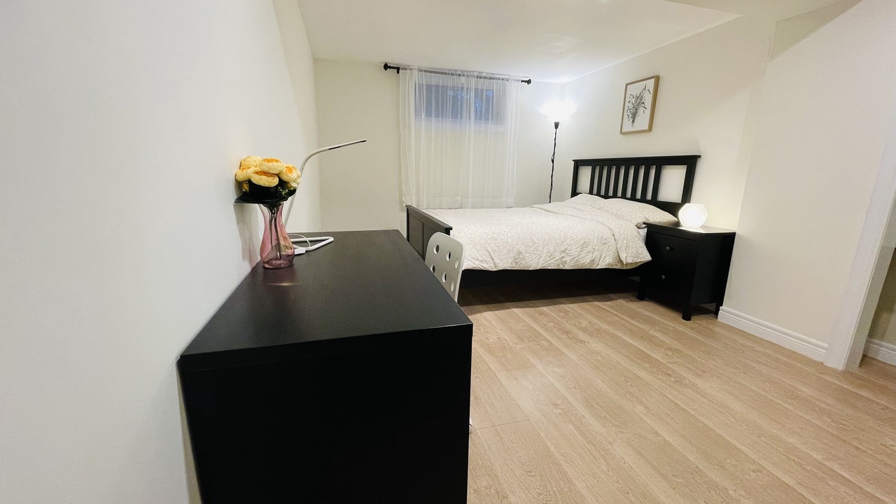 Photo of Bedroom in Lakeview