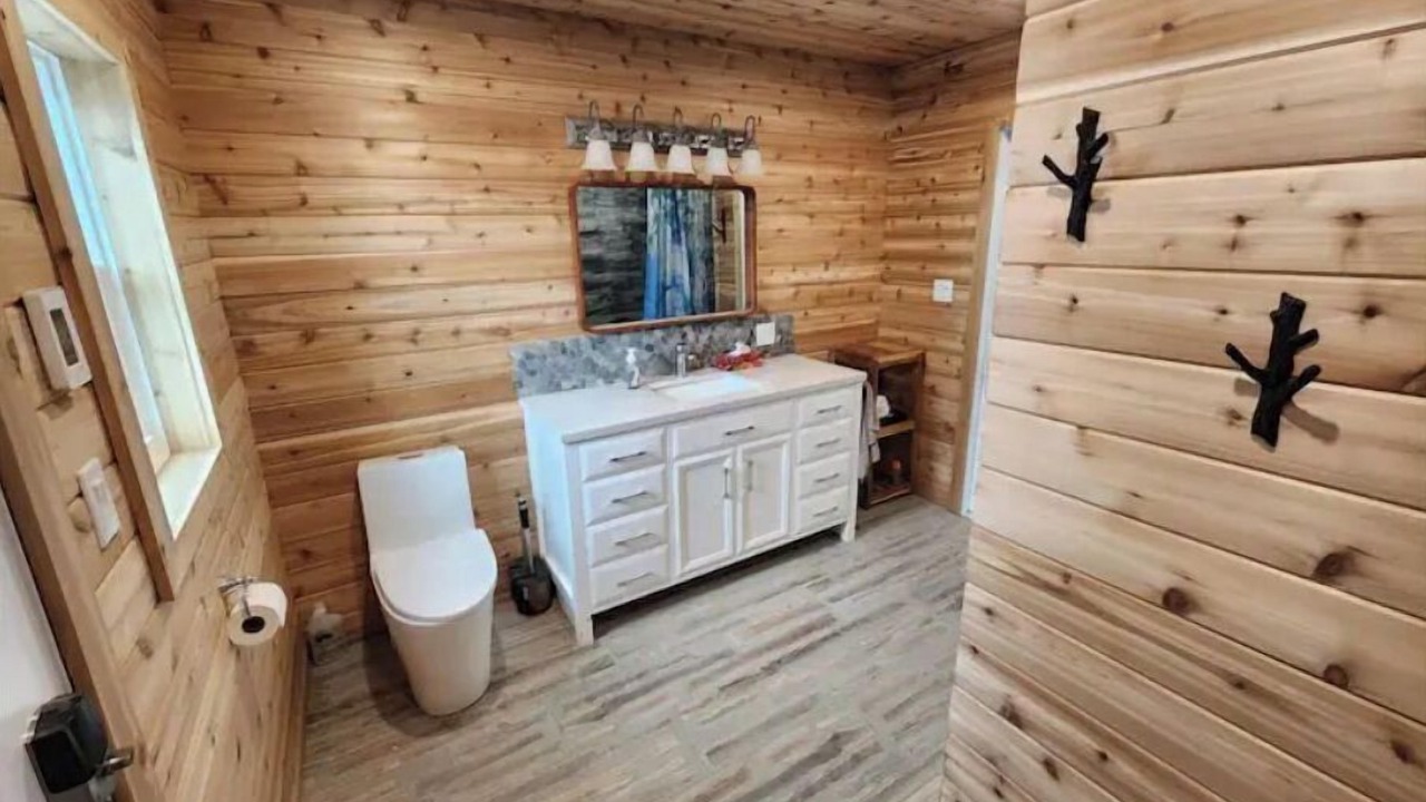 Photo of Bathroom in Tyendinaga