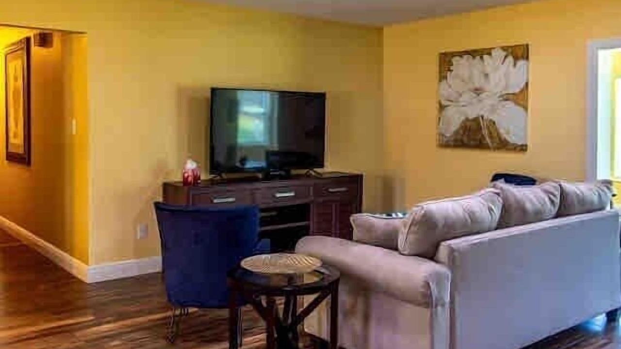 Photo of Livingroom in Greater Northdale