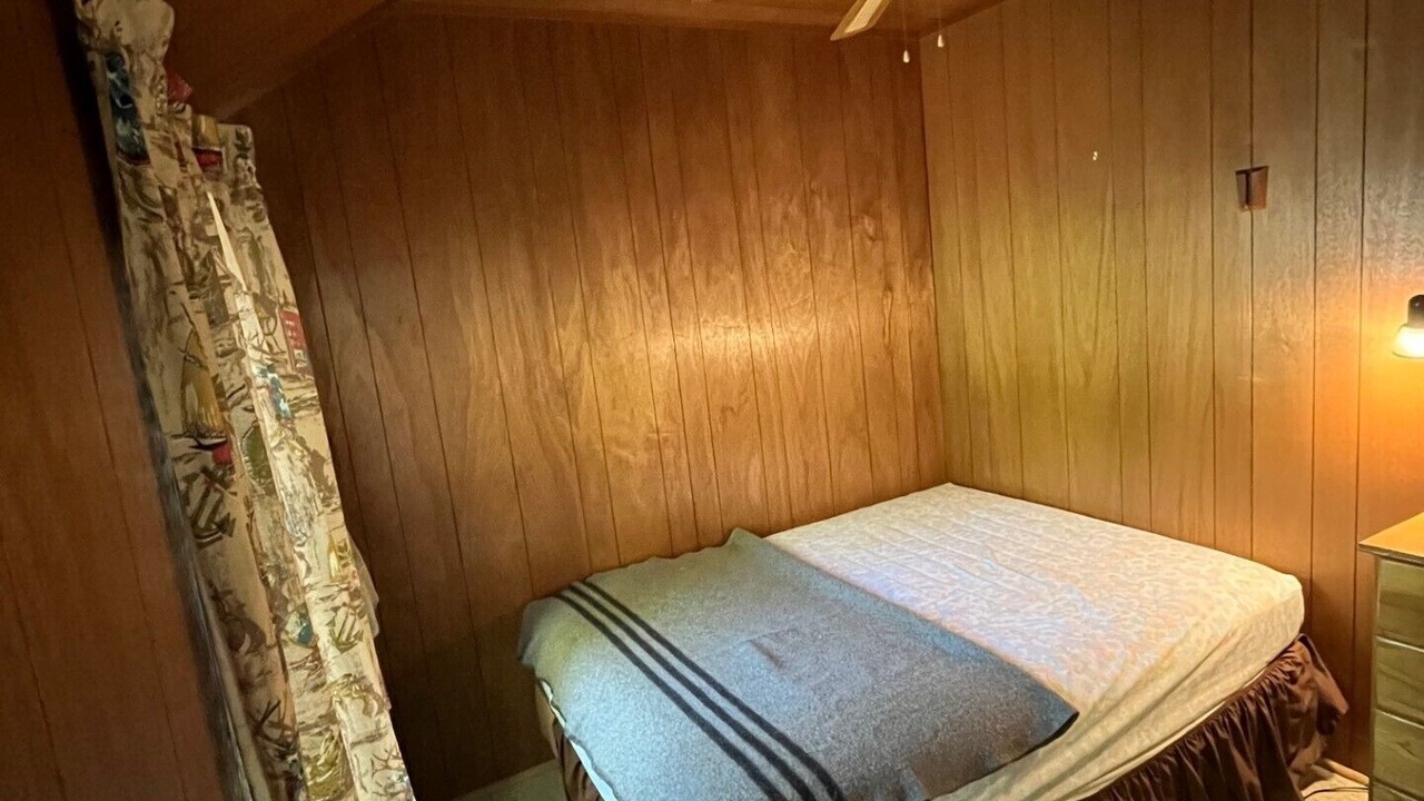 Photo of Bedroom in Gravenhurst