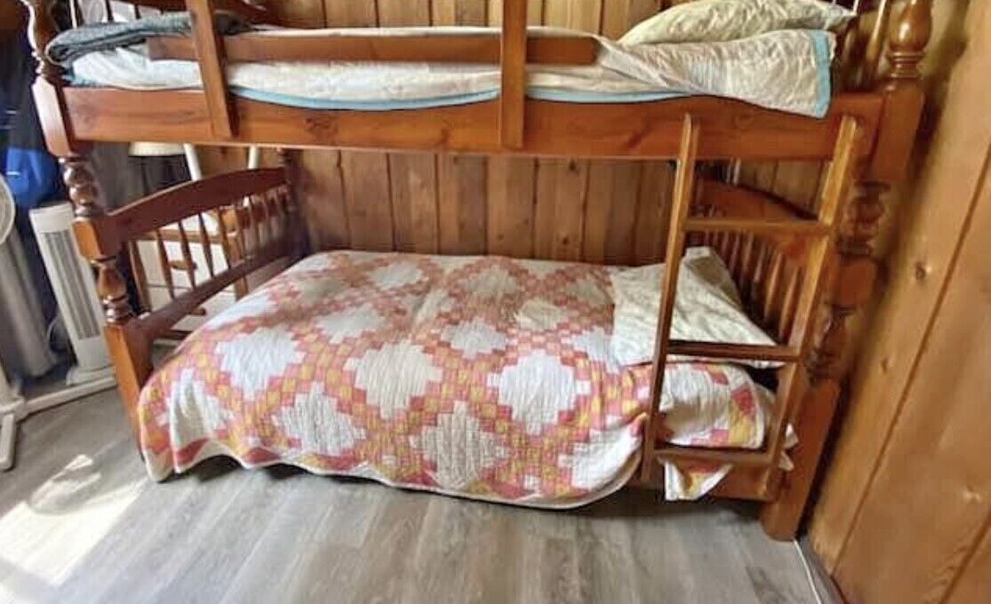 Photo of Bedroom in Gravenhurst