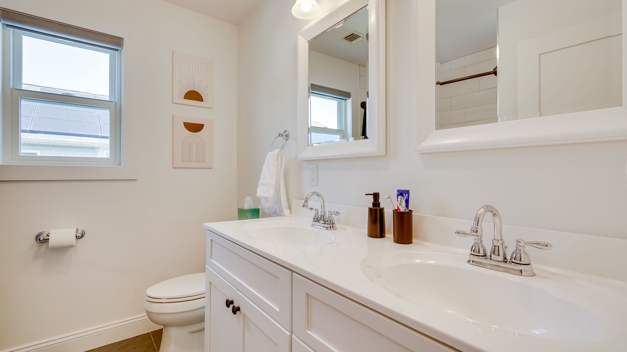 Photo of Bathroom in Keansburg