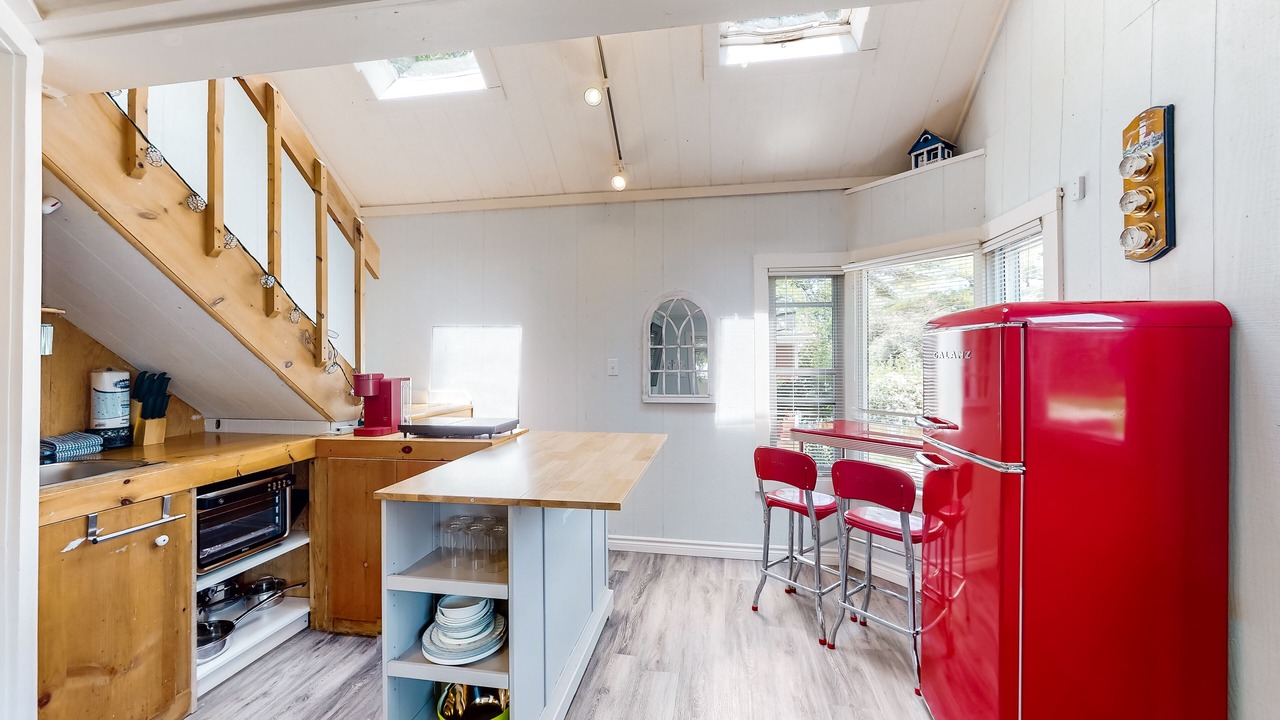 Photo of Kitchen in Wasaga Beach