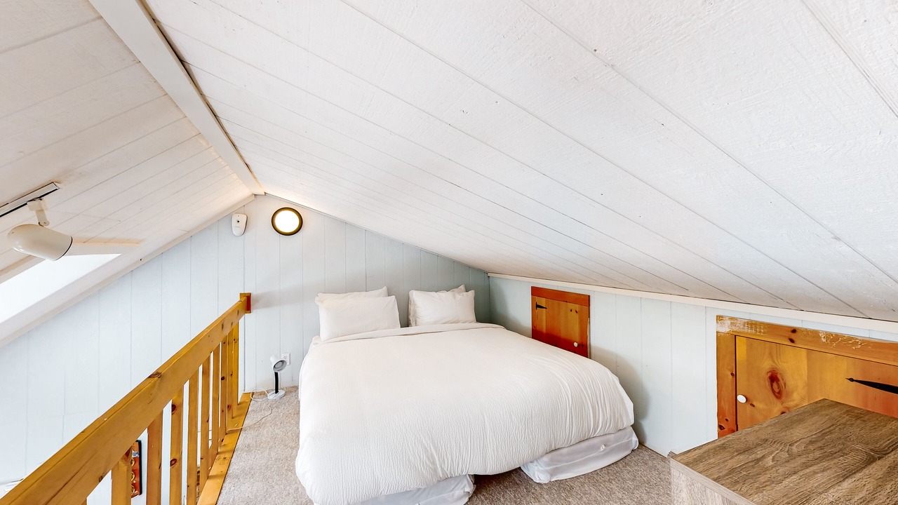 Photo of Bedroom in Wasaga Beach