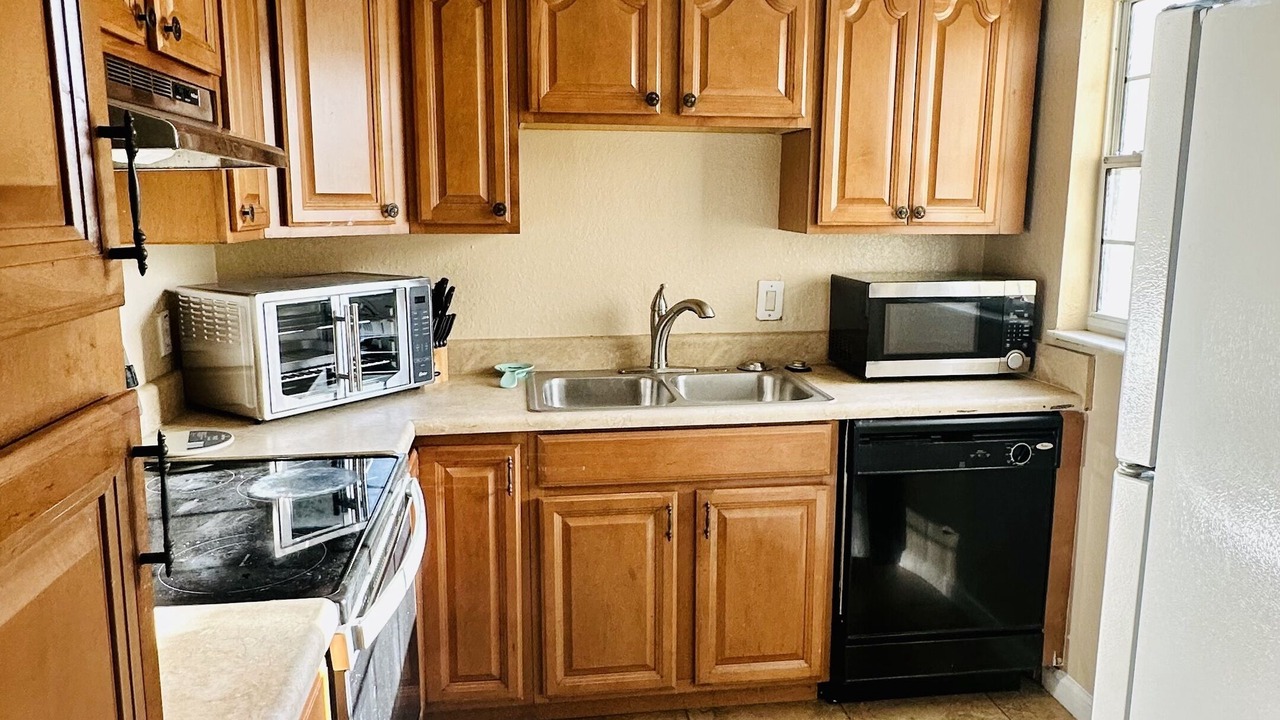 Photo of Kitchen in Azalea Park