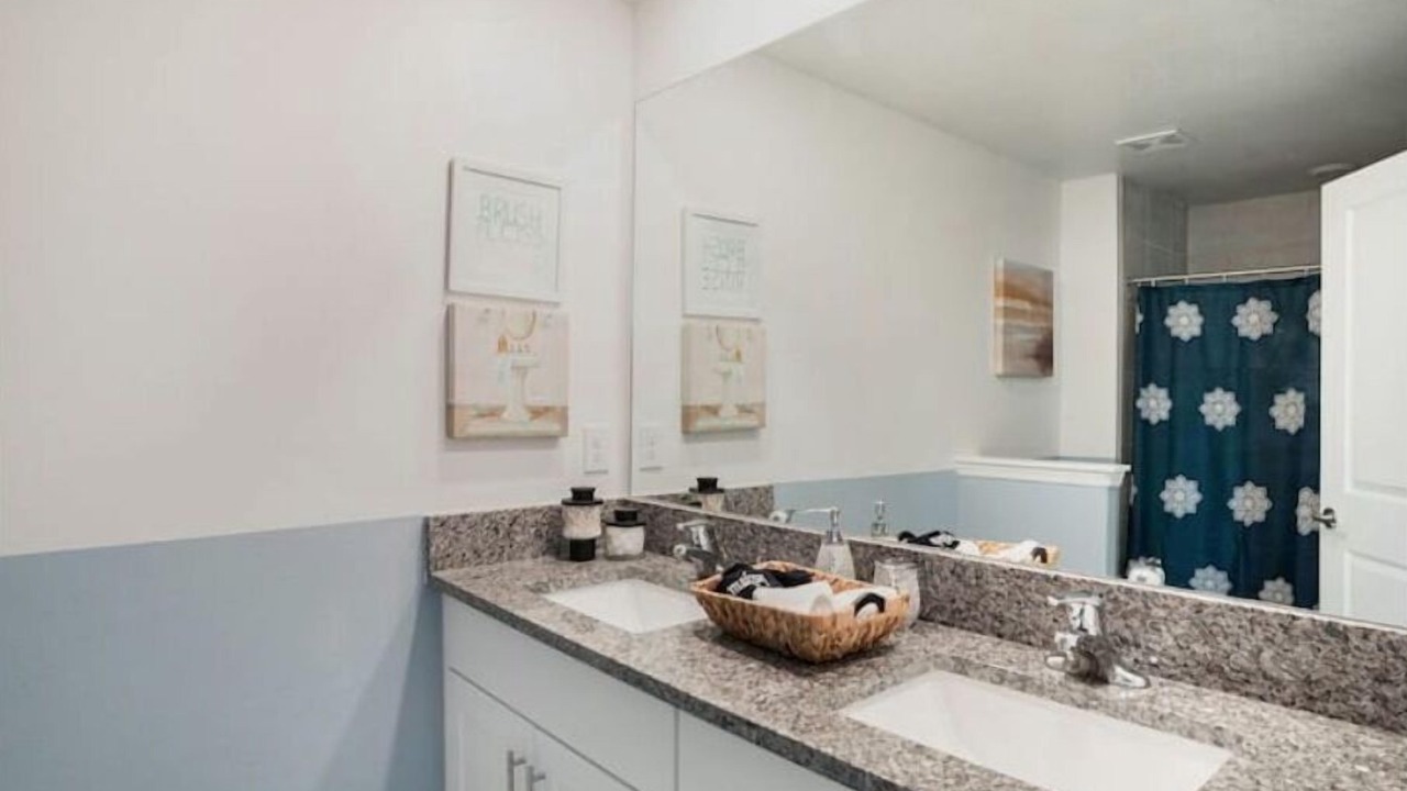 Photo of Bathroom in Balm