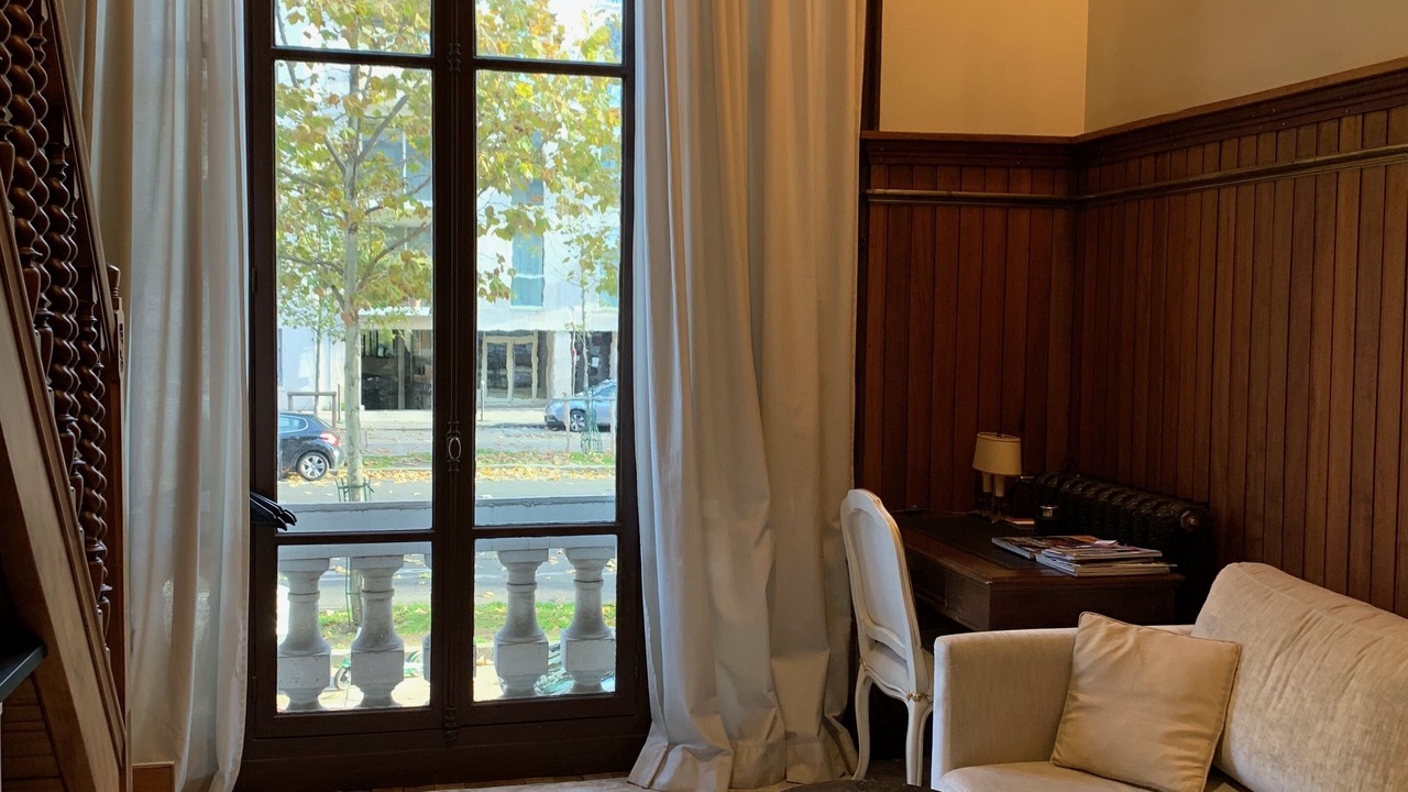 Photo of Livingroom in Quartier de l'Ecole-Militaire