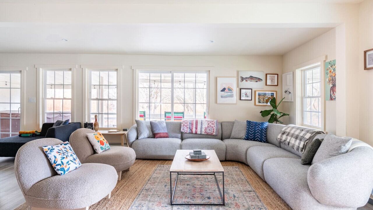 Photo of Livingroom in Livingston Manor