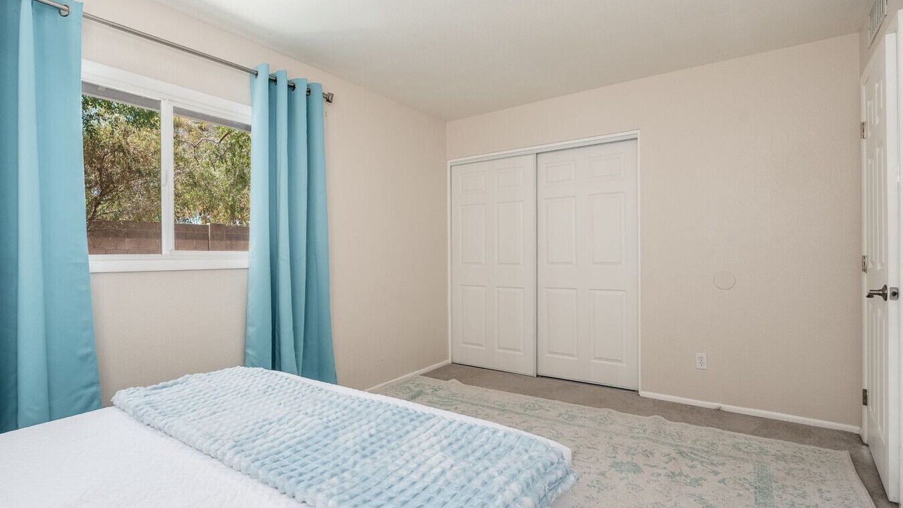 Photo of Bedroom in The Lakes