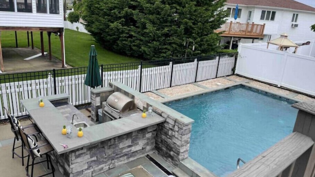 Photo of Outdoor in Alden Manor