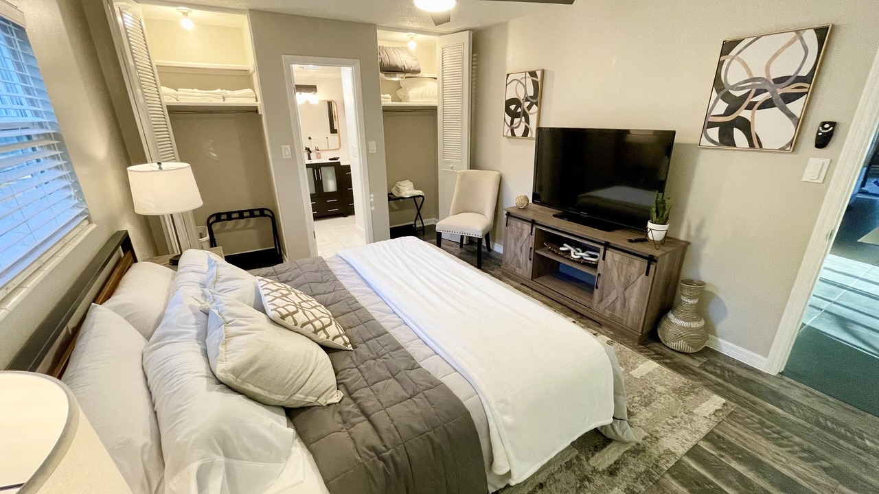 Photo of Bedroom in Goldenrod