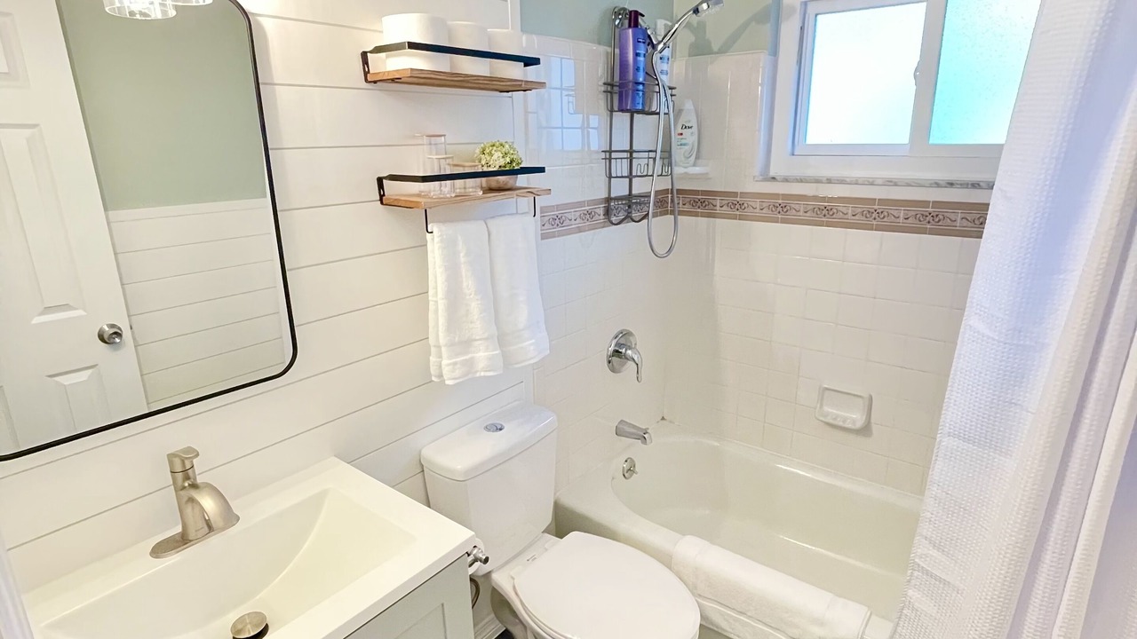 Photo of Bathroom in Goldenrod