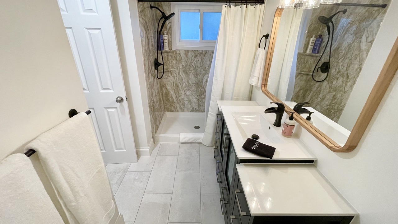 Photo of Bathroom in Goldenrod