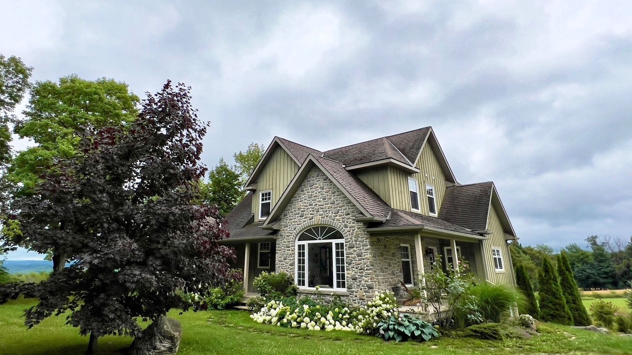 Photo of Outdoor in Grey Highlands