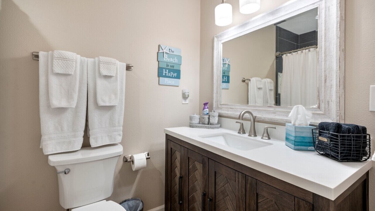 Photo of Bathroom in Cocoa Isles