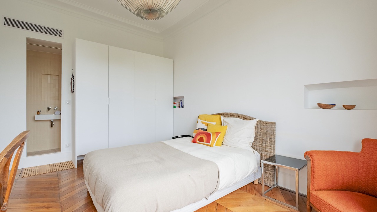 Photo of Bedroom in 4th Arrondissement
