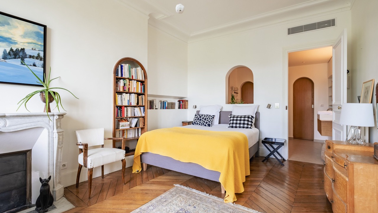 Photo of Bedroom in 4th Arrondissement