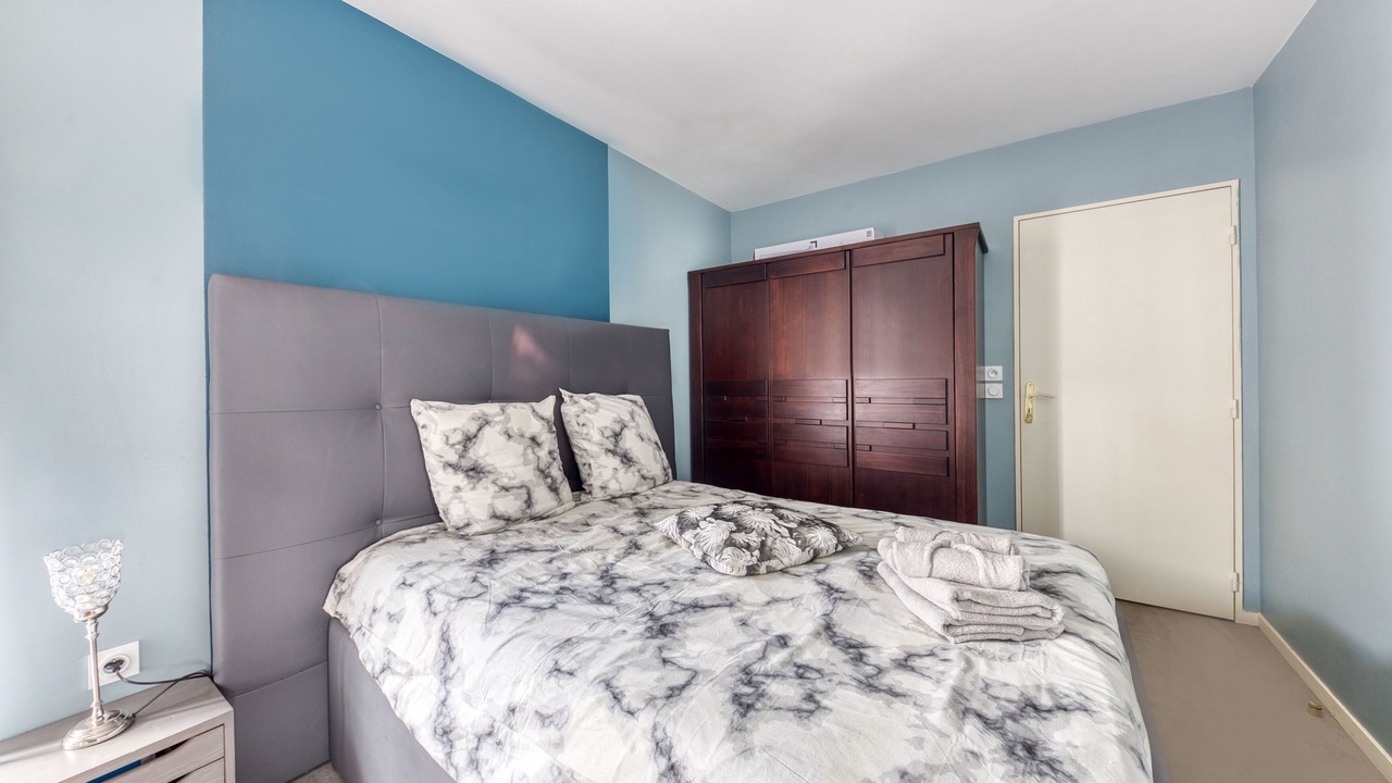 Photo of Bedroom in Orly