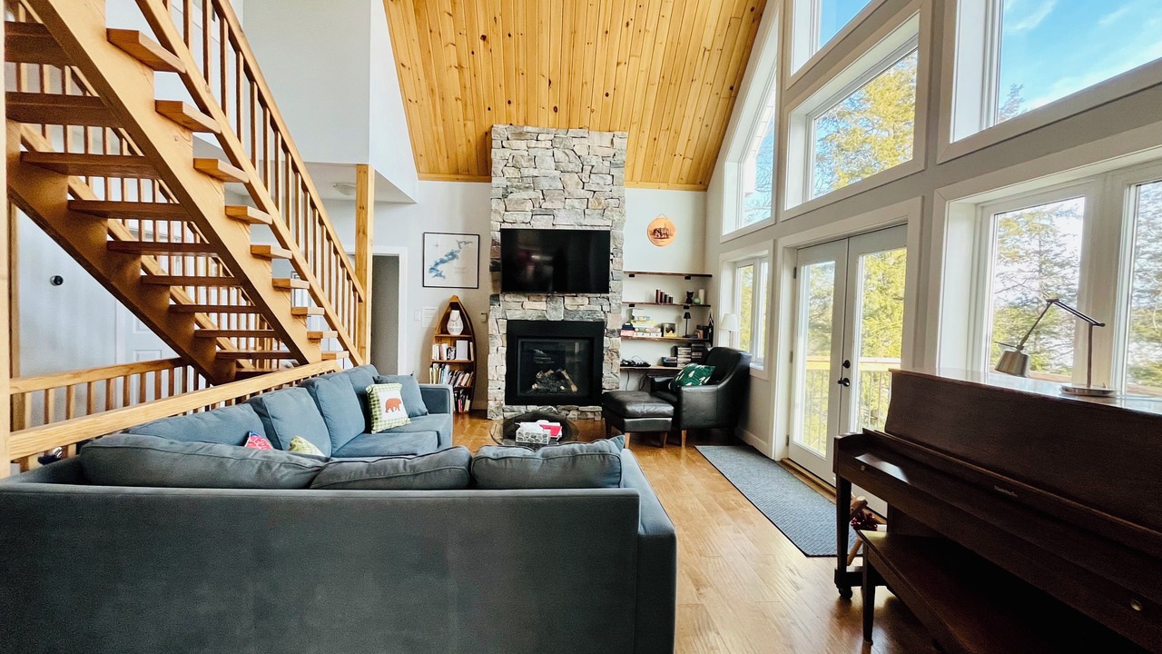 Photo of Livingroom in Dysart et al