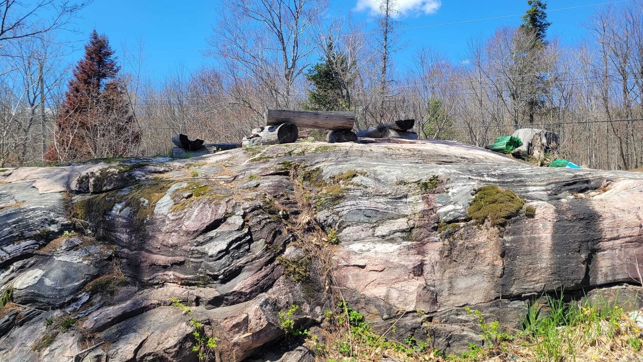 Photo of Outdoor in Dysart et al