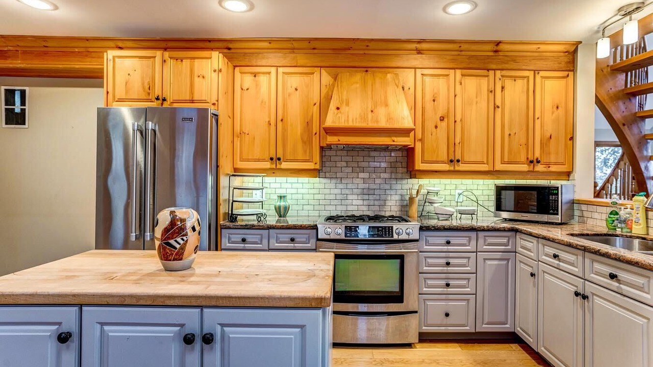 Photo of Kitchen in Oro-Medonte