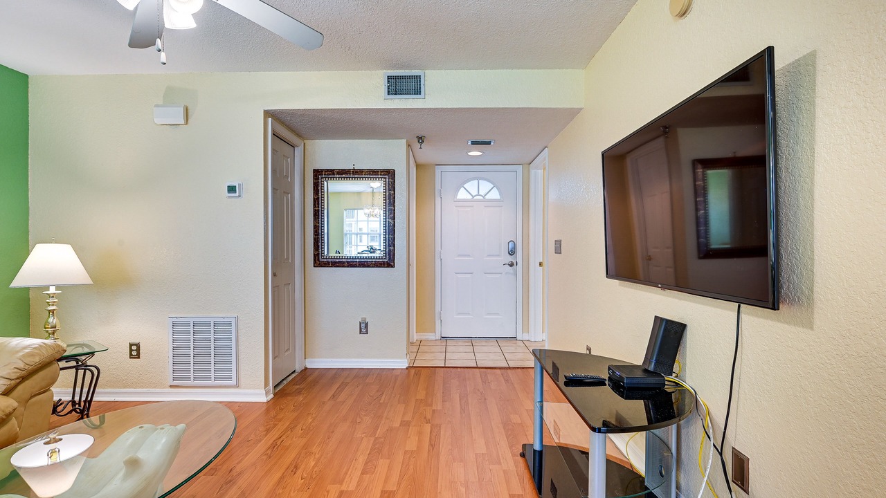 Photo of Livingroom in Lutz