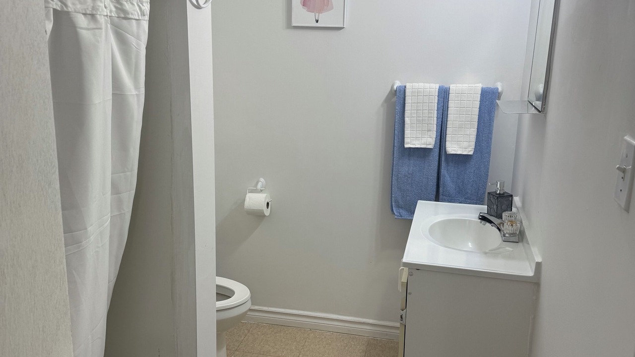 Photo of Bathroom in Gravenhurst