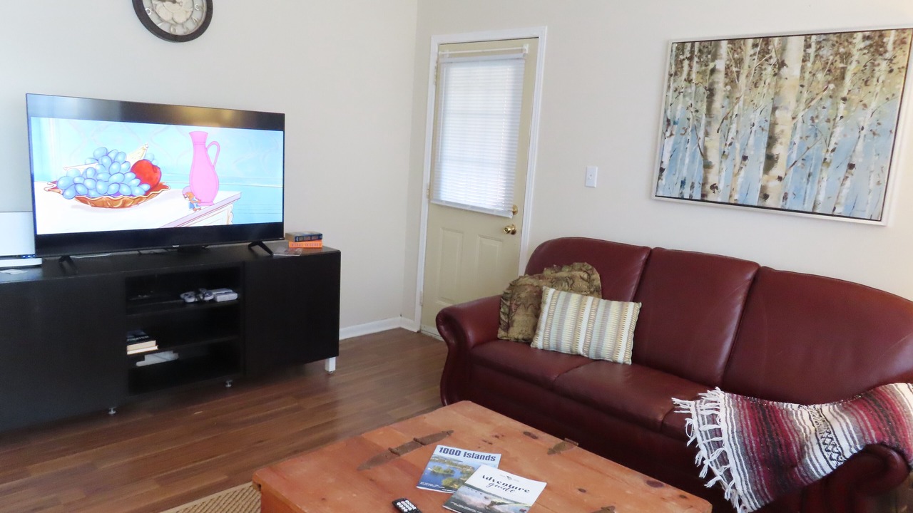 Photo of Livingroom in Gananoque