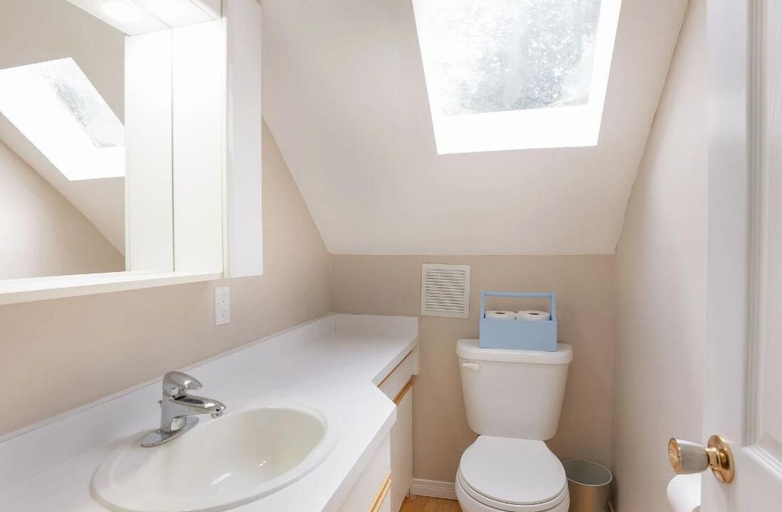 Photo of Bathroom in Head Lake