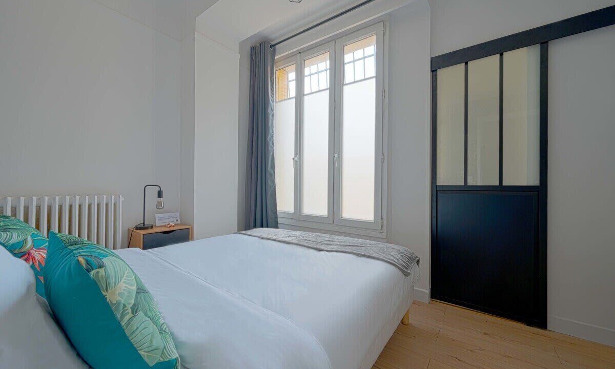 Photo of Bedroom in Issy-les-Moulineaux