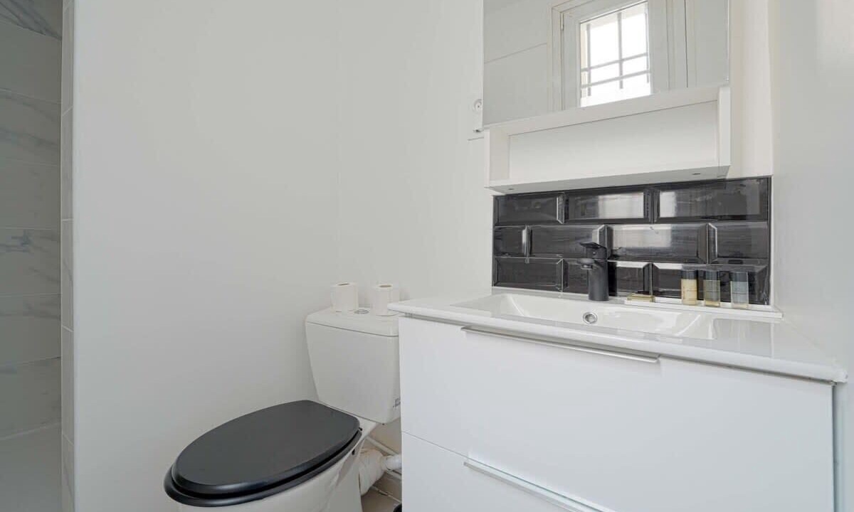 Photo of Bathroom in Issy-les-Moulineaux
