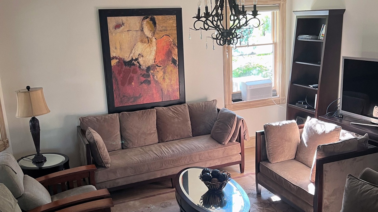 Photo of Livingroom in New Rochelle
