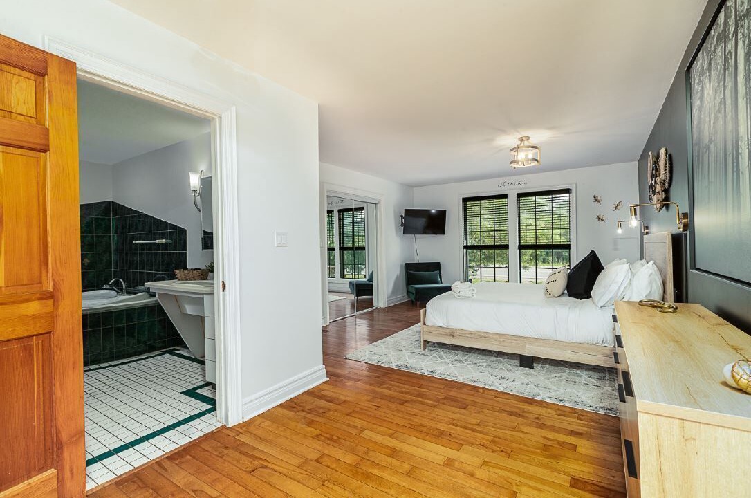 Photo of Bedroom in Gilbert Mills