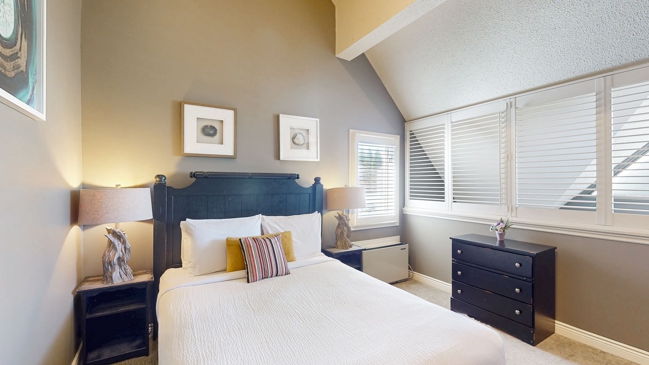 Photo of Bedroom in Craigleith