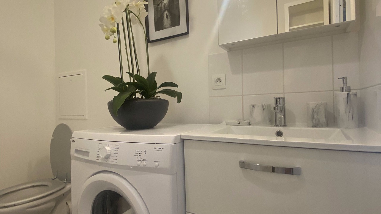 Photo of Bathroom in Centre