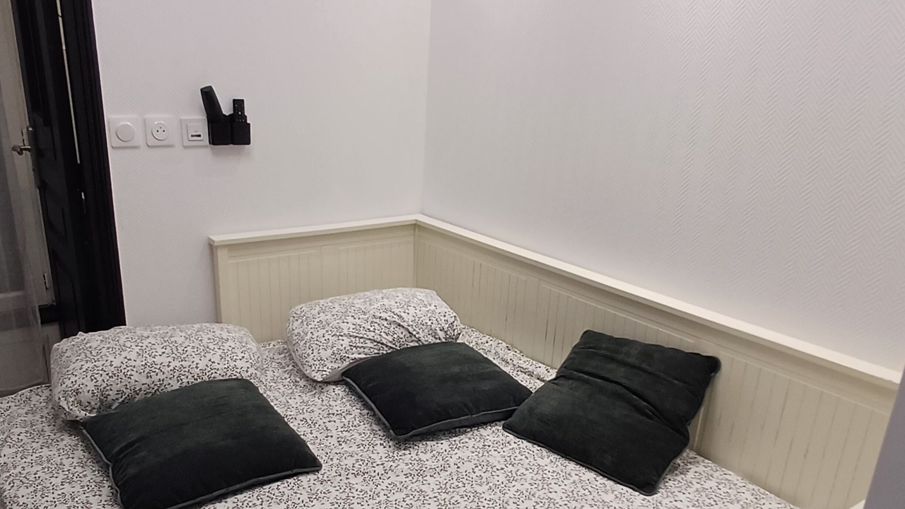 Photo of Bedroom in Saint-Ouen