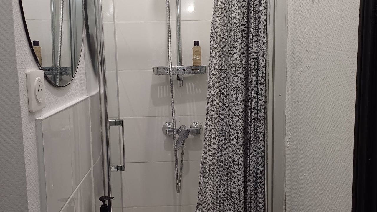 Photo of Bathroom in Saint-Ouen
