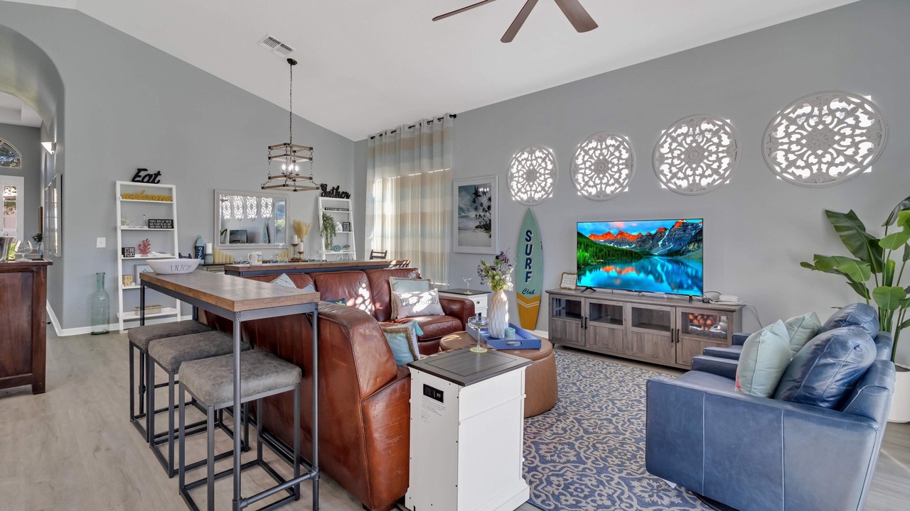 Photo of Livingroom in Tuscan Hills