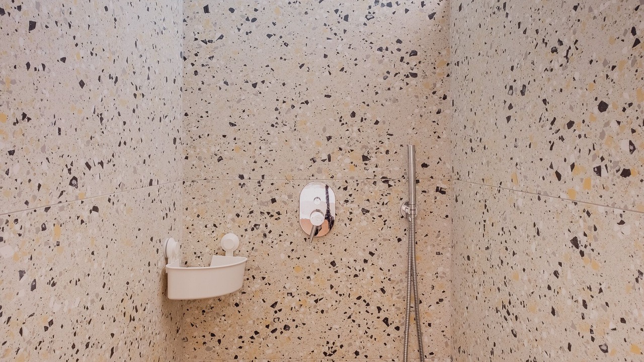 Photo of Bathroom in Combat