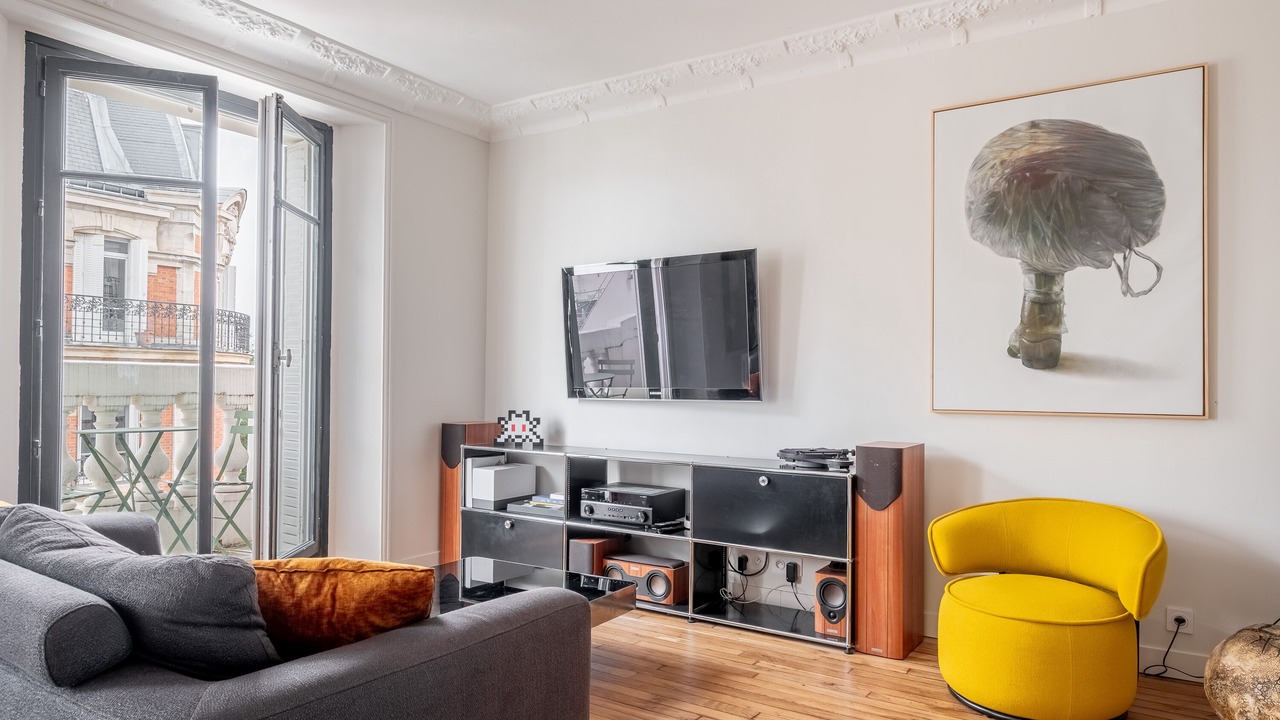 Photo of Livingroom in Combat