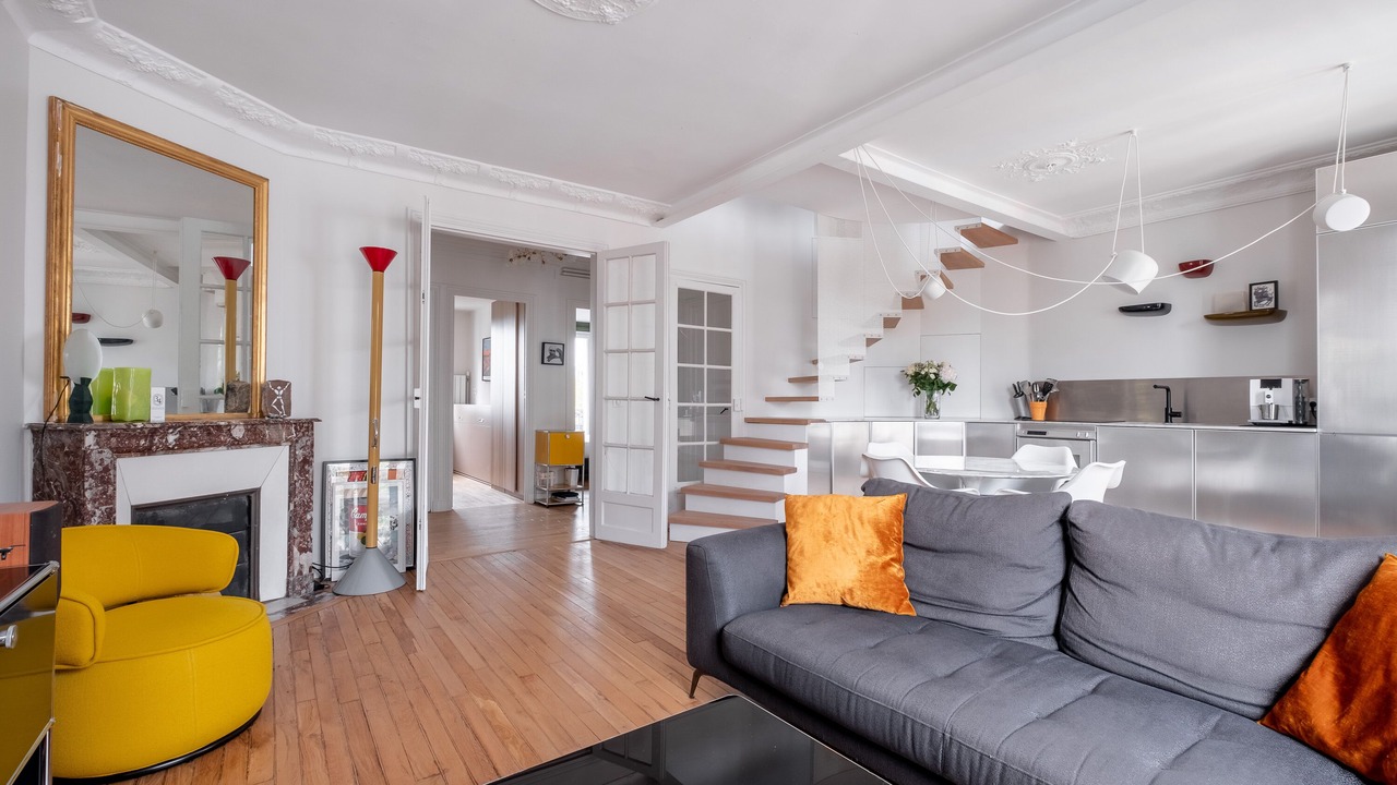 Photo of Livingroom in Combat