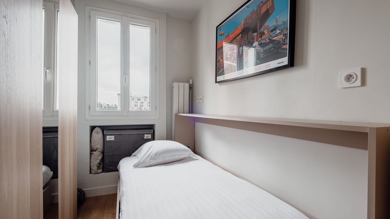 Photo of Bedroom in Combat