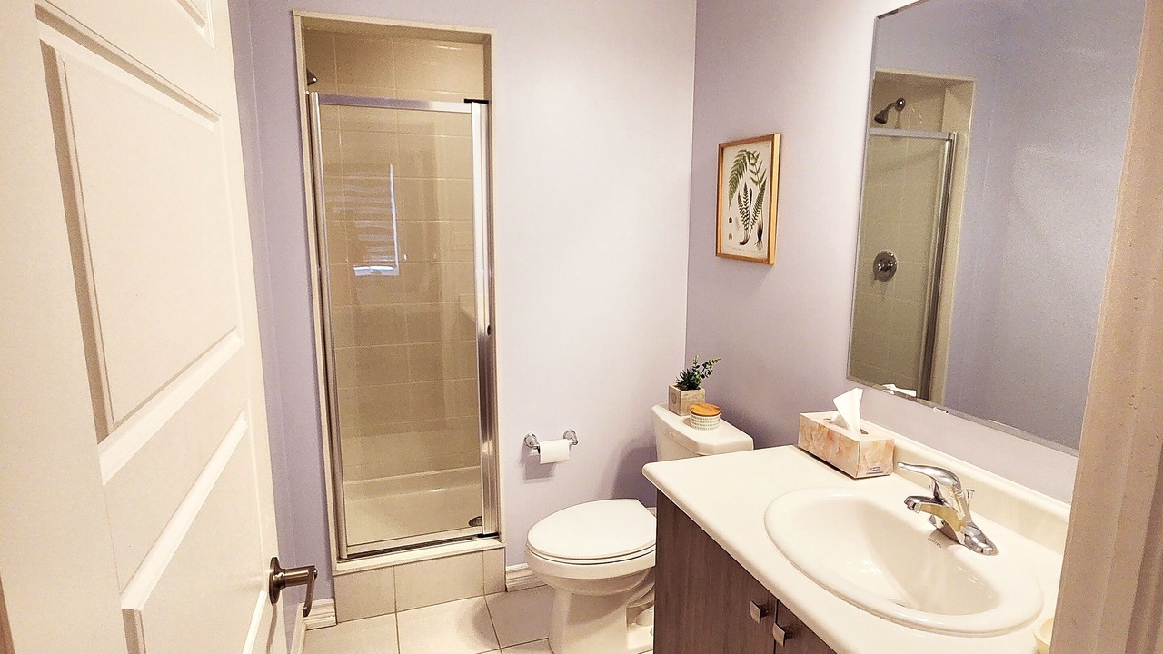Photo of Bathroom in Halton Regional Municipality