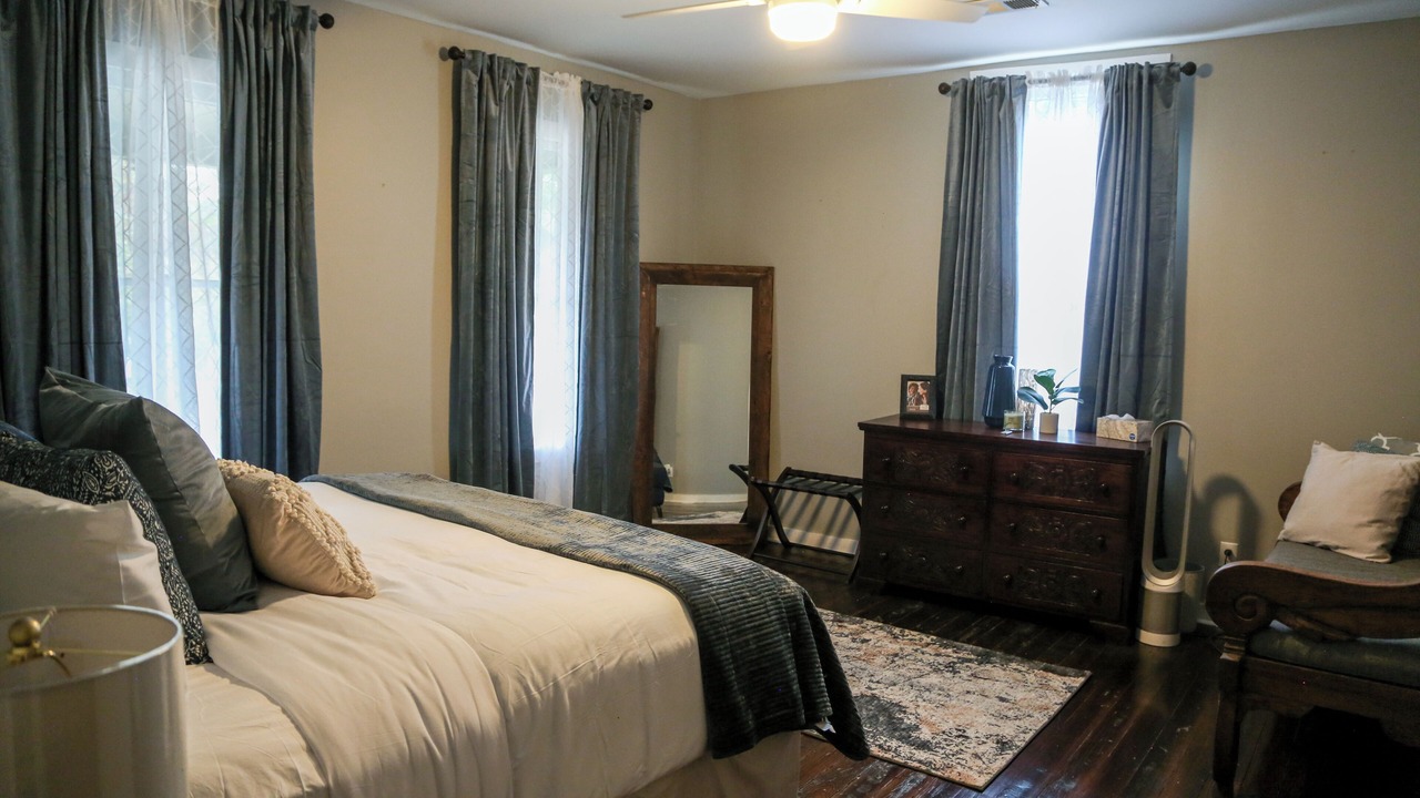 Photo of Bedroom in Montgomery