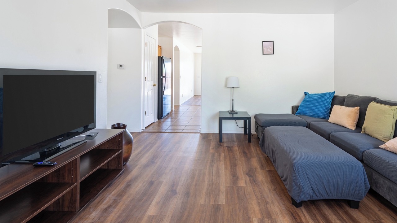 Photo of Livingroom in Harrison East South